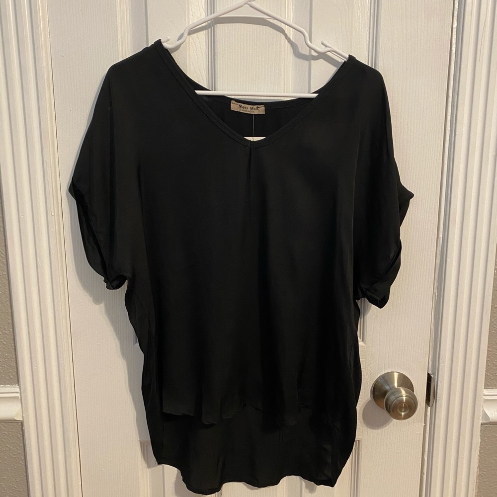 Meo Mell *NWT* Italian silk top o/s